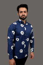 Load image into Gallery viewer, Daisies - Caribou